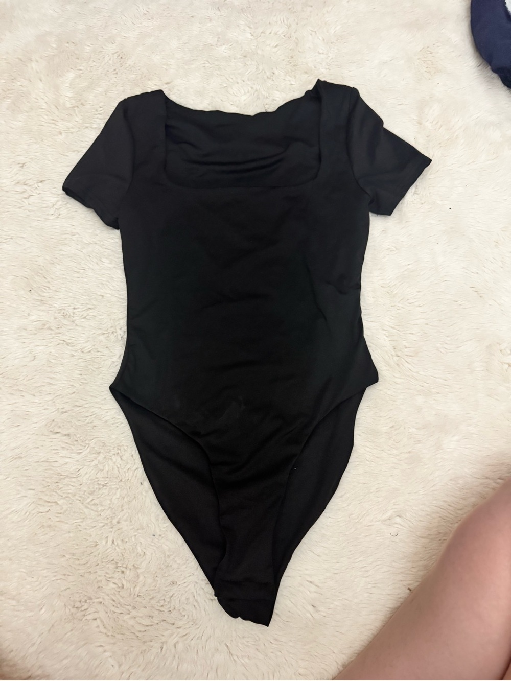 SHEIN Black Short-Sleeve Square Neck Bodysuit